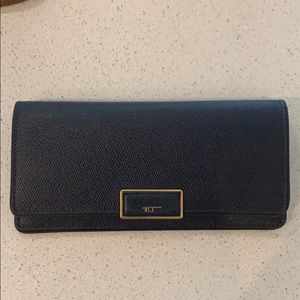 TUMI leather women’s wallet